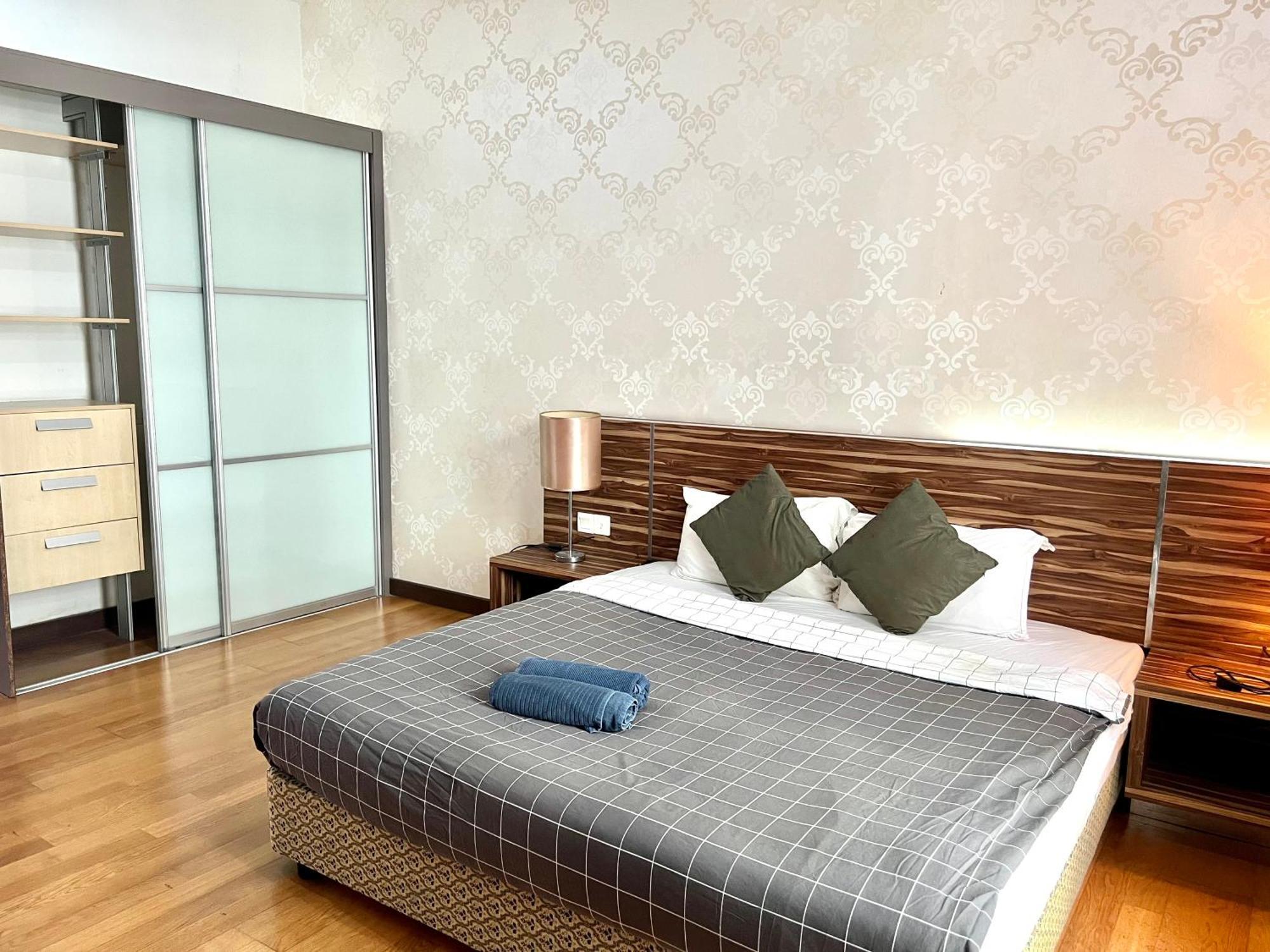 Regalia Service Suites Klcc Skypool Kuala Lumpur Chambre photo