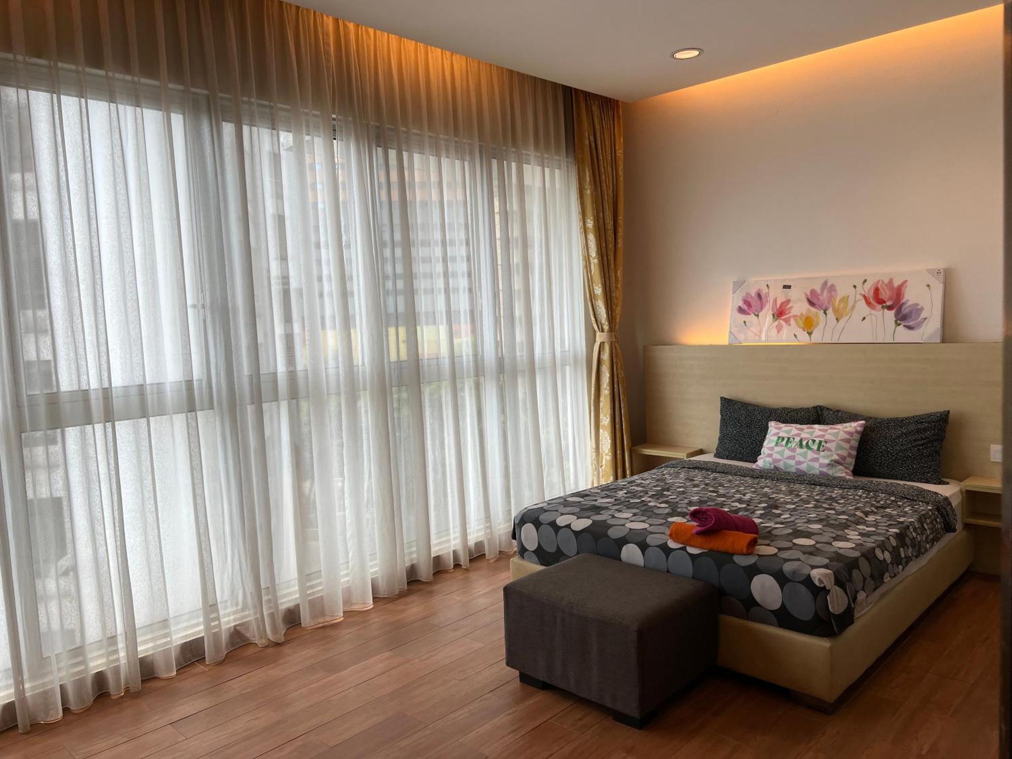 Regalia Service Suites Klcc Skypool Kuala Lumpur Chambre photo